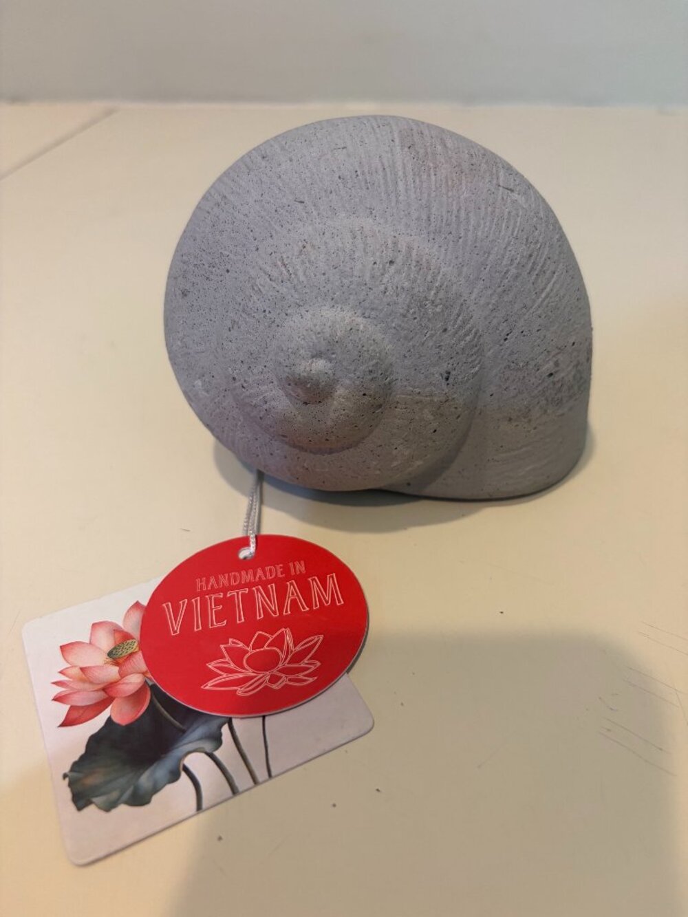 HAND CAST CONCRETE INDOOR OUTDOOR WEATHERPROOF GARDEN SNAIL SHELL DECOR 4 1/2"